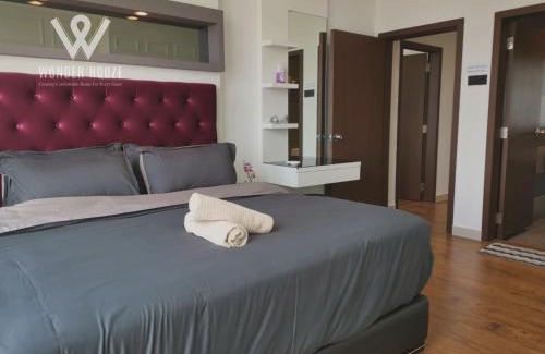 Taman Century Apartment | 2BR Modern Stay at D'Esplanade Residence above KSL Mall