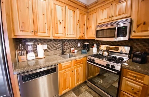 Mountain Village Condo | 2BR Mountain Lodge Luxury Skiin/out Best Amenities