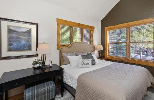 Mountain Village House | 2BR Mountain Lodge Luxury Skiin out Best Amenities
