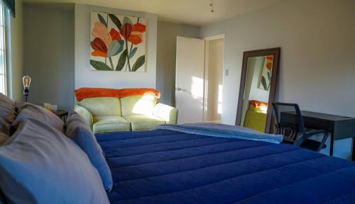 Near East Columbus House | 2BR near Airport Franklin Park and Downtown