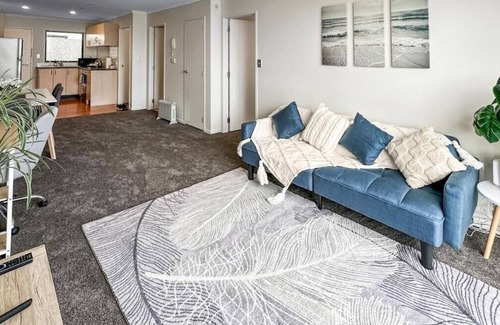 Newmarket Apartment | 2BR Newmarket Retreat near Broadway: Zodiak Stays