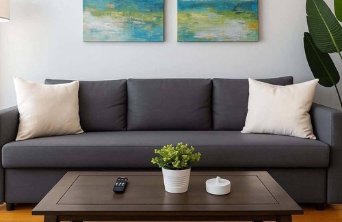 Boystown Apartment | 2BR on N Halsted St: Lakeview Living