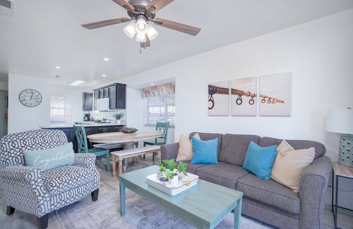 Indian Point Condo | 2BR | Pool + Hot Tub + By SDC | No Stairs!