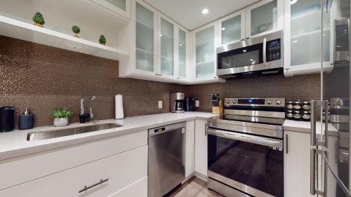 Blackcomb House | 2BR Renovated Townhouse in Benchlands by Harmony Whistler
