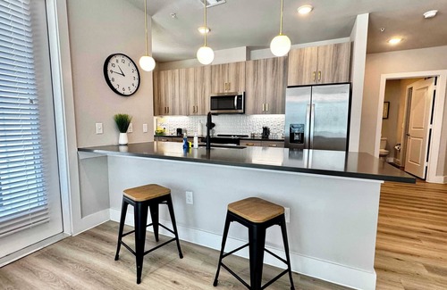 McNeil Apartment | 2BR Retreat -Gym, Pool, Parking