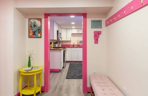 Jeffersonville Apartment | 2BR Suite @Smuggs w/sauna, hot tub, arcade & river