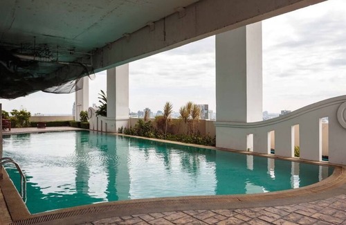 Khlong Tan Condo | 2BR Sukhumvit BTS Phrom Phong/Emporium/WiFi/pool