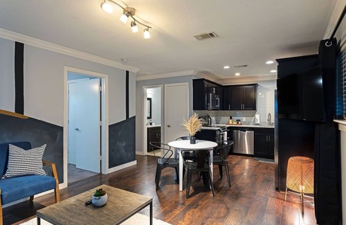 MacGregor Apartment | 2BR The TMC Flats 15! Hermann Park! Zoo! ⭐️⭐️⭐️⭐️⭐️