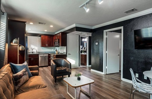 MacGregor Apartment | 2BR The TMC Flats 16! Hermann Park! Zoo! ⭐️⭐️⭐️⭐️⭐️