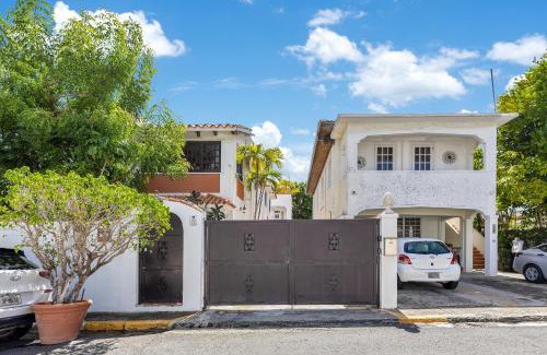Parque Apartment | 2br w private roofdeck, steps to sand! GEN AC - 20 Up