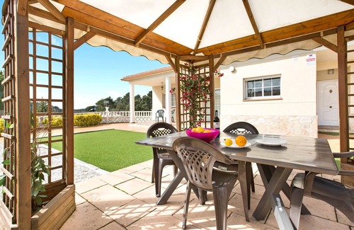 Vidreres Villa | 2CAROL01 - Nice 4 bedroom house with private pool located in a quiet residential area