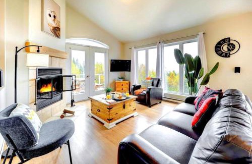 Petite-Riviere-Saint-Francois Apartment | 2CH - Foyer - Wi-Fi - Cuisine équipée - Vue