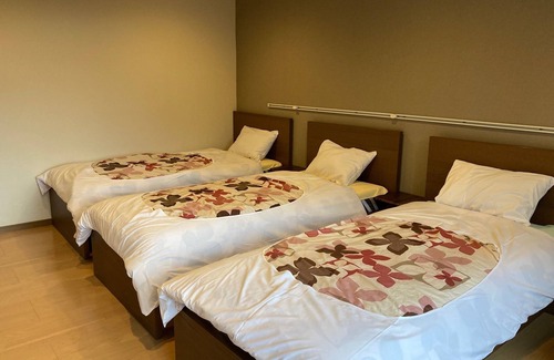 Fujikawaguchiko Hotel | 2F Westernstyle room 2 Small staircase ant roo/Minamitsuru-gun Yamanashi