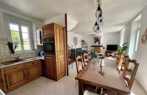 Gouville-sur-Mer House | 2km from the beach, charming village house