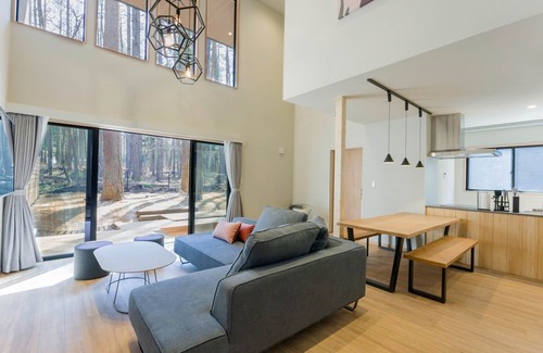 Fujikawaguchiko House | 2LDK maisonette standing in the forest/Minamitsuru District Yamanashi