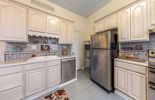 Savannah Apartment | 2nd Floor Loft Historic Building