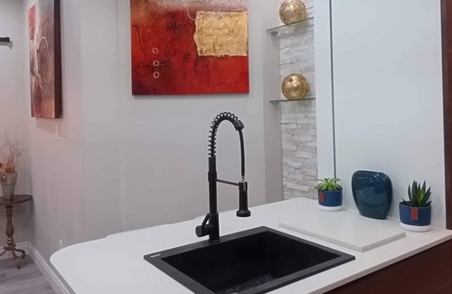 Cambridge Apartment | 2nd Floor Modern & Luxurious Private Apartment