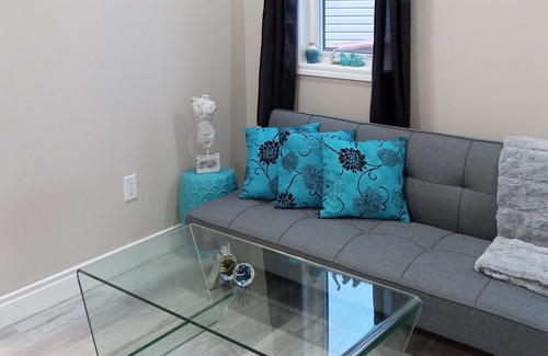 Cambridge Apartment | 2nd Floor Modern & Luxurious Private Apartment