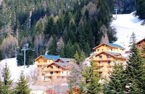 Valfrejus Apartment | 2nd floor, view mountain, balcony, tv, ski locker, 90m², Valfréjus