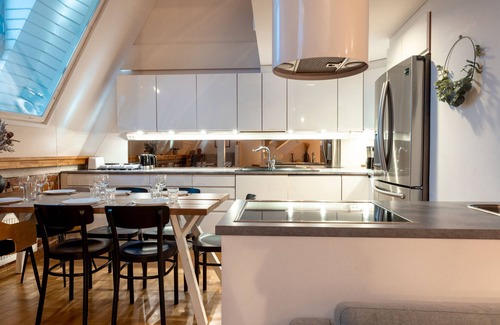 Helsinki City Centre Apartment | 2ndhomes Bright & Modern 107m2 Penthouse