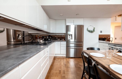 Helsinki City Centre Apartment | 2ndhomes Bright & Modern 107m2 Penthouse