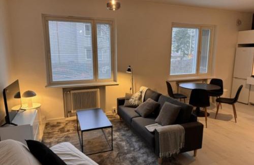 Lantinen District Apartment | 2ndhomes Bright & Spacious Studio next to tram lines in Meilahti