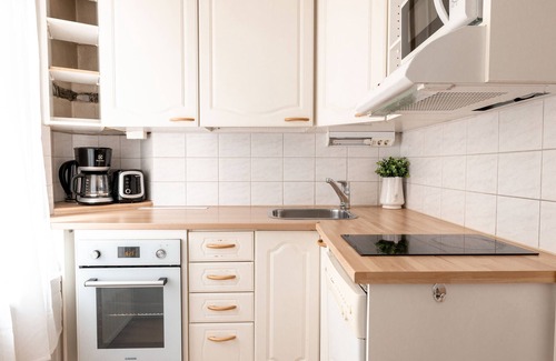Etu-Toolo Apartment | 2ndhomes Kamppi Studios