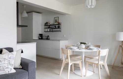 Kluuvi Apartment | 2ndhomes Modern 1BR Apartment w Balcony