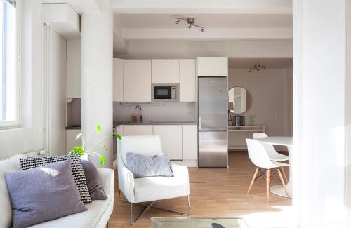 Hietalahti Apartment | 2ndhomes Stylish Studio with Balcony