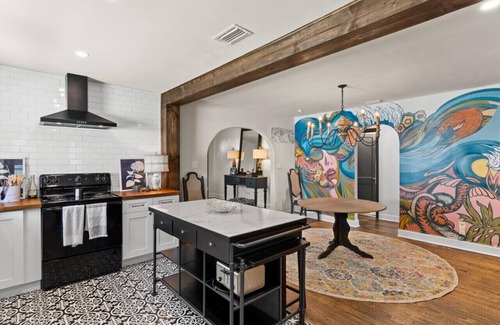Tampa House | 2Swings - Pet Friendly Bungalow Downtown Tampa