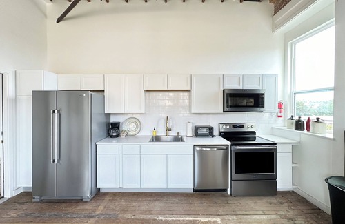 Honey Grove House | 2W Sunset View