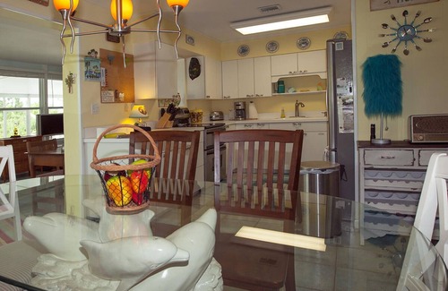 Cudjoe Key House | 3/2 Cudjoe Key waterfront single level house.