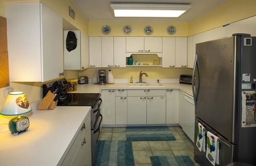 Cudjoe Key House | 3/2 Cudjoe Key waterfront single level house.