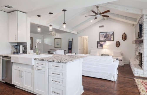 Scenic Brook West House | 3/2 family home with garage and huge yard