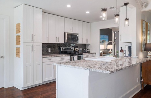 Scenic Brook West House | 3/2 family home with garage and huge yard