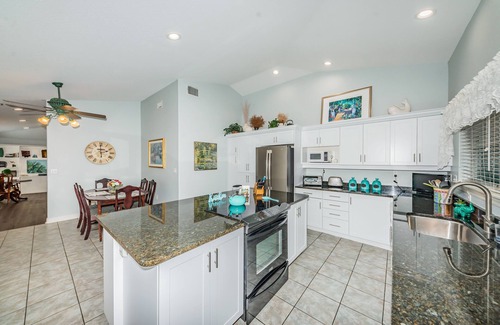 Safety Harbor House | 3/2 Home, Close to Downtown & the Bay