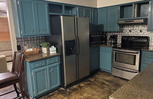 Boerne House | 3-2 house with pool and 2 living rooms, 1.5 miles from Boerne Main St.