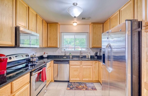 Royal Oak House | 3/2 Royal Oak, Hardwood Flrs Near Beaumont, Birmingham & Playground
