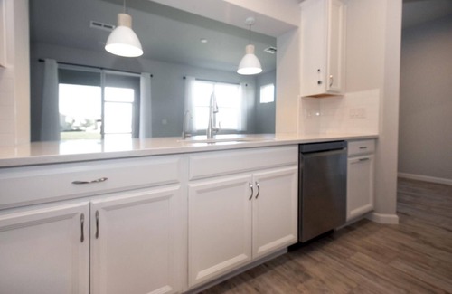 Braden River House | 3/3 Newly Built Luxury Townhome in Sky Acres