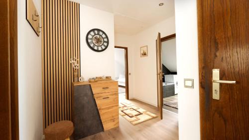 Hamm Apartment | 3,5-Zimmer inkl Arbeitsplatz, WLAN & free Netflix, Amazon-Free Parken vollausgestattete Wohnung, 24h Check In