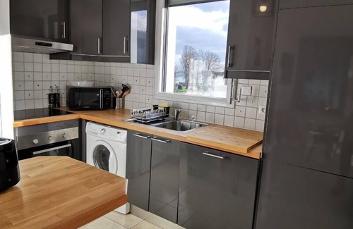 Morgat Apartment | 3* accommodation 200 m from the beach. Walking distance to shops.