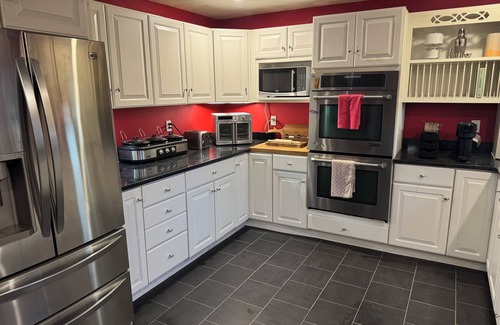Mansfield Depot House | 3 Acre River Retreat Colonial Home with Entertainment Barn - 5 Minutes to UConn
