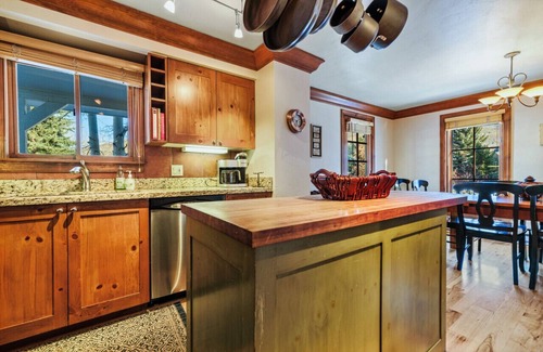 Eagle-Vail House | 3 Bd/2 Ba Alpine Getaway Right In Avon