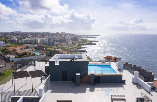 Praia Apartment | 3 bdr aprt, best seaview, rooftop pool - LCGR