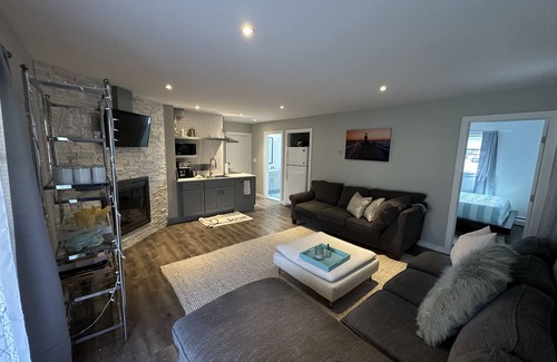 Norwalk House | 3 bdrm 2 bath house with pool ,in-law suite separate entrance, BBQ, beach house