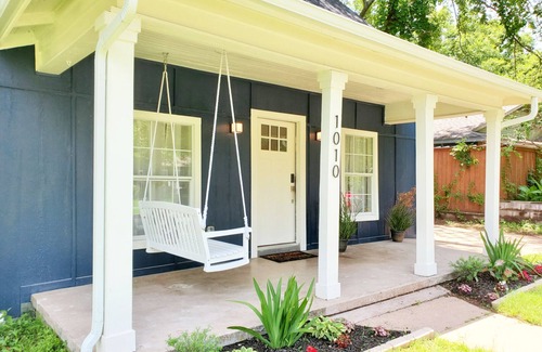 Denison House | 3 Bdrm Family home near Main- 20 min to Choctaw Casino & Lake Texoma