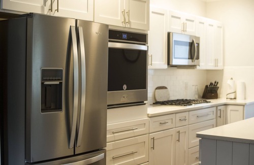 Fairport House | 3-bdrm home, walking distance to everything!