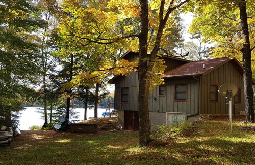 Lac du Flambeau Cabin | 3 Bdrm, Loft, 1.5 baths knotty pine cabin, handicap accessible on 55 acre lake