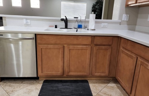 Henderson House | 3 Bed 1 Story - Close to Strip and Airport