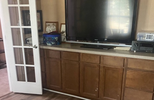 Buda House | 3 Bed/ 2 Bath house with large backyard for rent